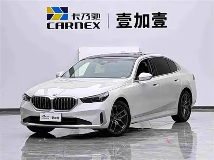 BMW 5 SERIES 2025