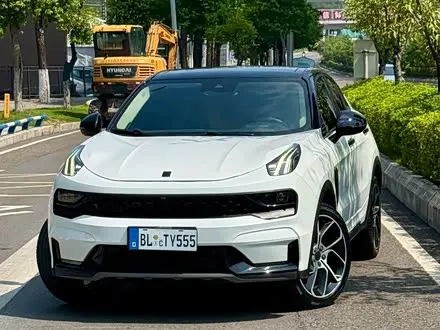 LYNK & CO 05 2022