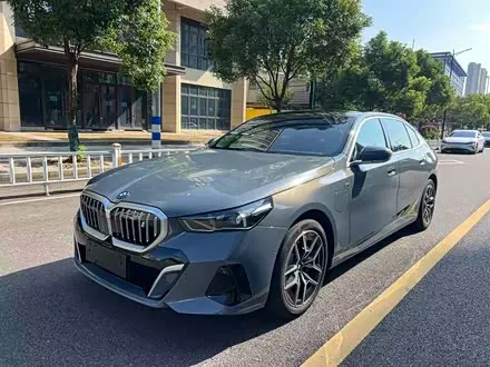BMW I5 — из Китая под ключ