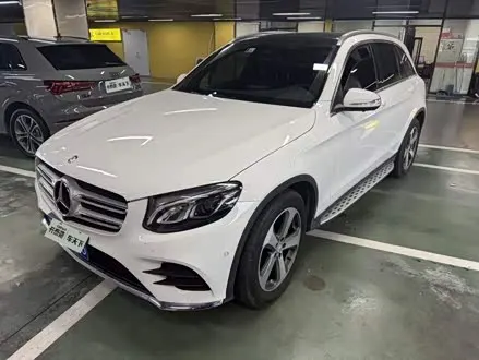 MERCEDES-BENZ GLC 2017