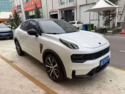 LYNK & CO 05 2020