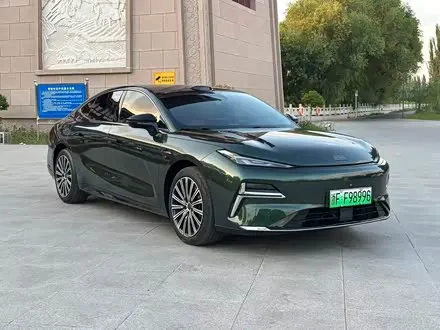 Geely Galaxy 8 — из Китая под ключ