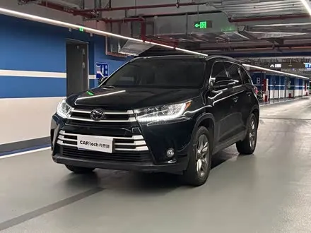 TOYOTA HIGHLANDER 2018 — 67 000 км, Китай — под ключ — фото 1
