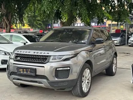 LAND ROVER RANGE ROVER EVOQUE 2016 — 135 000 км, Китай — под ключ — фото 1