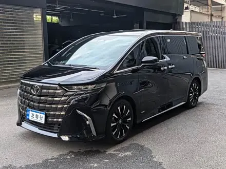 TOYOTA ALPHARD 2024 — 34 600 км, Китай — под ключ — фото 1