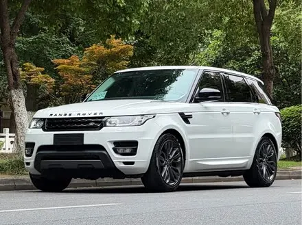 LAND ROVER RANGE ROVER SPORT 2017 — 26 600 км, Китай — под ключ — фото 1