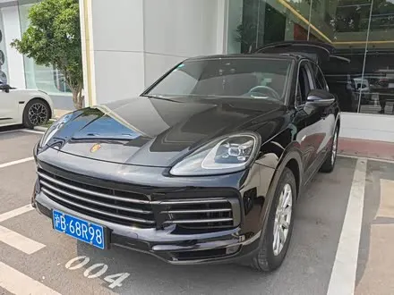 PORSCHE CAYENNE 2019 — 22 000 км, Китай — под ключ — фото 1