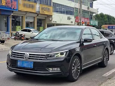 VOLKSWAGEN PASSAT 2016 — 87 000 км, Китай — под ключ — фото 1