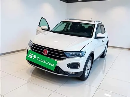 VOLKSWAGEN T-ROC 2019 — 90 500 км, Китай — под ключ — фото 1