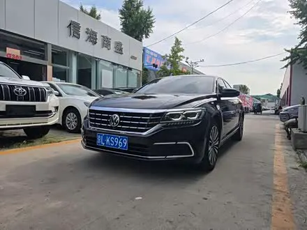 VOLKSWAGEN PASSAT 2021 — 96 000 км, Китай — под ключ — фото 1