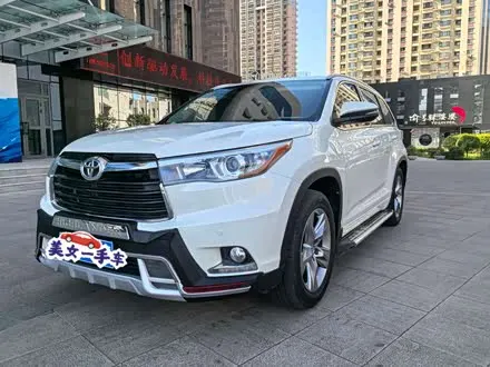 TOYOTA HIGHLANDER 2017 — 130 000 км, Китай — под ключ — фото 1