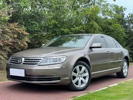 VOLKSWAGEN PHAETON 2015 — 73 000 км, Китай — под ключ — фото 1