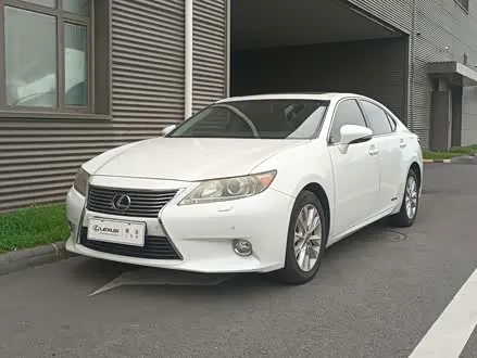 LEXUS ES 2013 — 184 000 км, Китай — под ключ — фото 1