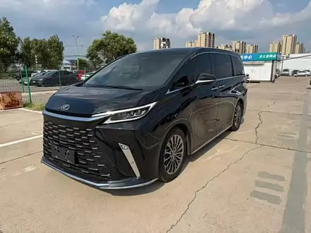 LEXUS LM — из Китая под ключ