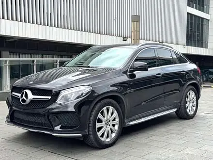 MERCEDES-BENZ GLE COUPE 2018 — 110 000 км, Китай — под ключ — фото 1