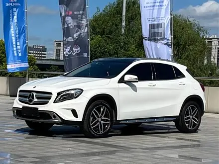 MERCEDES-BENZ GLA 2016 — 80 000 км, Китай — под ключ — фото 1