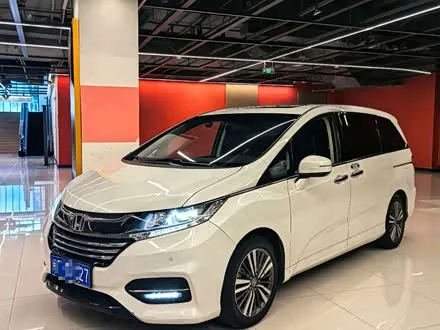 HONDA ODYSSEY 2018 — 240 000 км, Китай — под ключ — фото 1