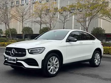 MERCEDES-BENZ GLC COUPE 2020 — 48 000 км, Китай — под ключ — фото 1