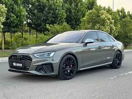 AUDI S4 2023