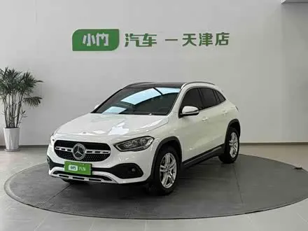 MERCEDES-BENZ GLA 2022 — 31 000 км, Китай — под ключ — фото 1