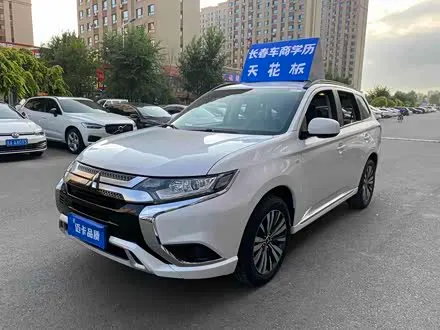 MITSUBISHI OUTLANDER 2021