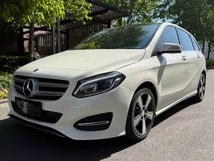 MERCEDES-BENZ B-CLASS 2015 — 90 000 км, Китай — под ключ — фото 1