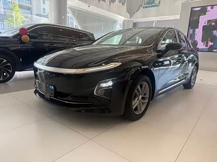HONGQI E-QM5 — из Китая под ключ