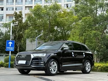 AUDI Q7 2018 — 95 000 км, Китай — под ключ — фото 1