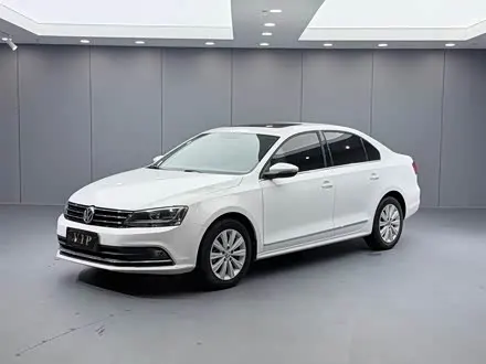 VOLKSWAGEN SAGITAR 2015 — 89 000 км, Китай — под ключ — фото 1