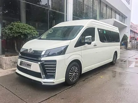 TOYOTA HIACE 2023