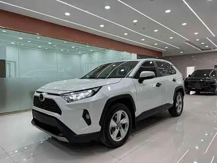 TOYOTA RAV4 2020 — 47 000 км, Китай — под ключ — фото 1