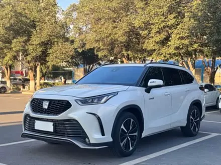 TOYOTA CROWN KLUGER — из Китая под ключ
