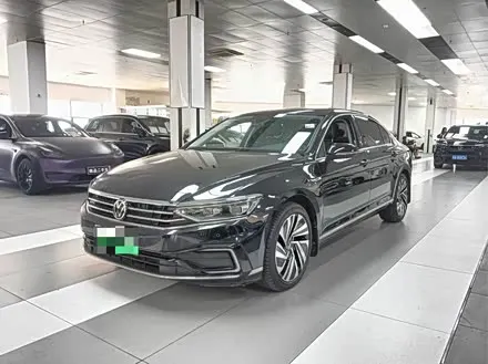 VOLKSWAGEN MAGOTAN PHEV 2020