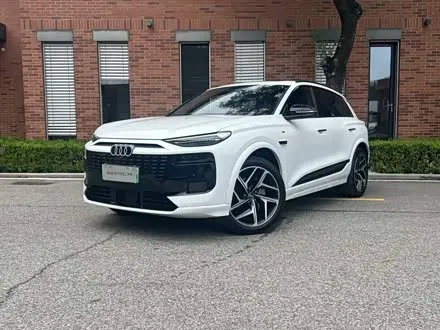 AUDI Q6L E-TRON 2026