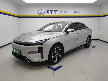 GEELY GALAXY L6 2025
