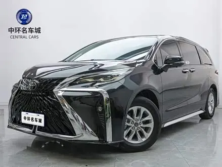 TOYOTA GRANVIA 2024