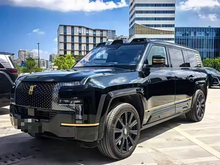 YANGWANG U8 L 2025