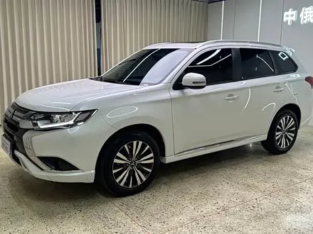 MITSUBISHI OUTLANDER — из Китая под ключ