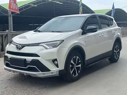 TOYOTA RAV4 2019 — 138 000 км, Китай — под ключ — фото 1