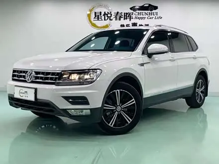 VOLKSWAGEN TIGUAN L 2019 — 60 000 км, Китай — под ключ — фото 1