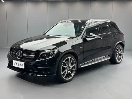 MERCEDES-BENZ GLC AMG 2017 — 57 000 км, Китай — под ключ — фото 1