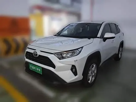 TOYOTA RAV4 — из Китая под ключ