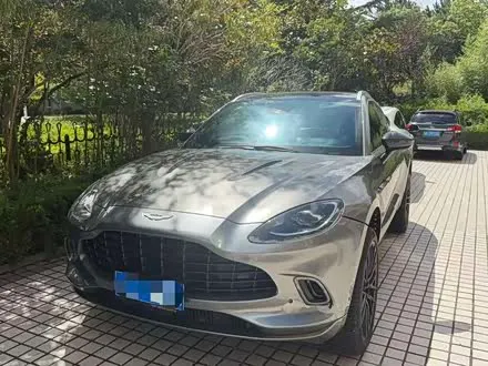 ASTON MARTIN DBX — из Китая под ключ