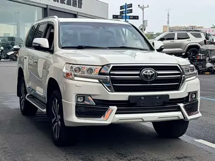TOYOTA LAND CRUISER — из Китая под ключ