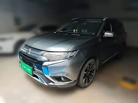 MITSUBISHI OUTLANDER 2019 — 48 100 км, Китай — под ключ — фото 1