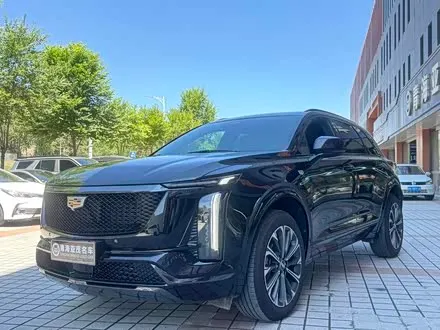 CADILLAC XT5 — из Китая под ключ