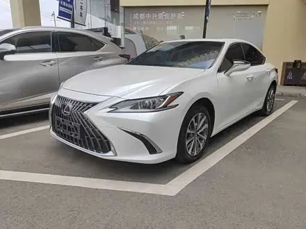 LEXUS ES — из Китая под ключ