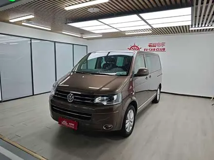 VOLKSWAGEN MULTIVAN 2012