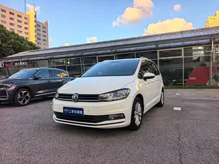 VOLKSWAGEN TOURAN 2018