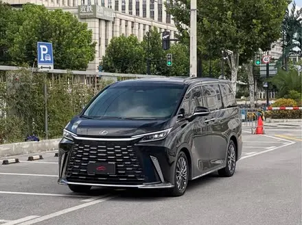 LEXUS LM — из Китая под ключ